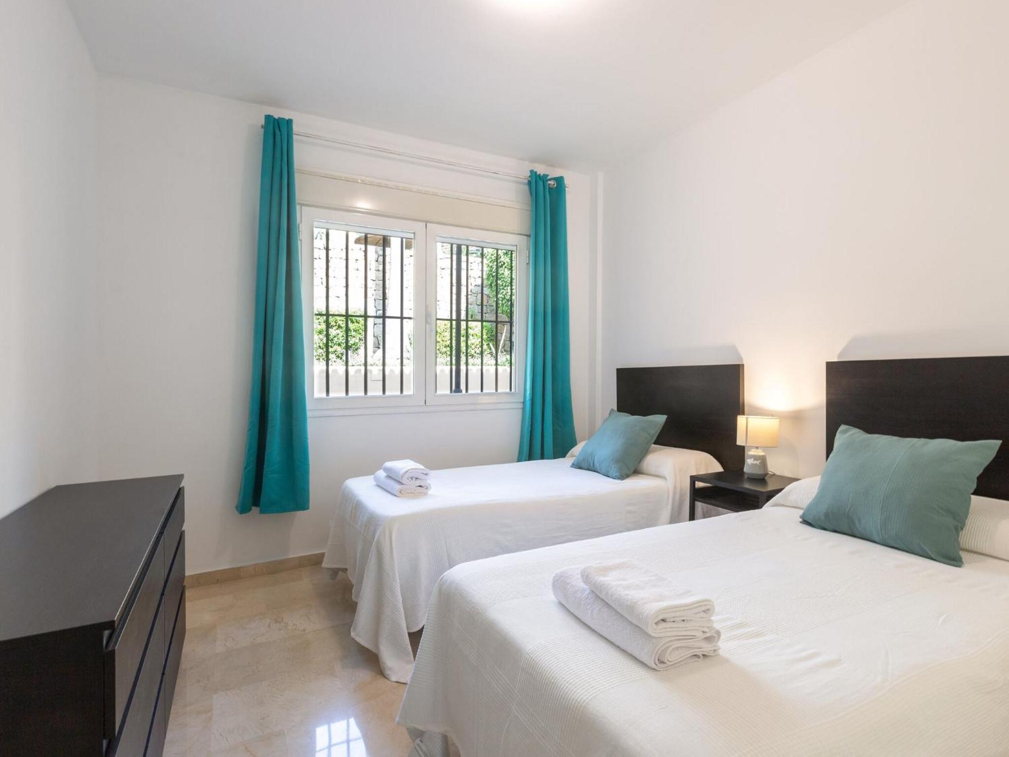 Holiday home Aguamarina Gamonal - With Free Wifi Marbella